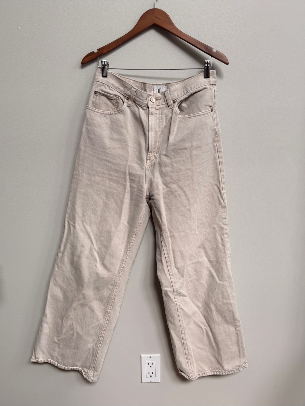Urban outfitters Wide Leg Jeans in Light Beige 31” high rise and wide